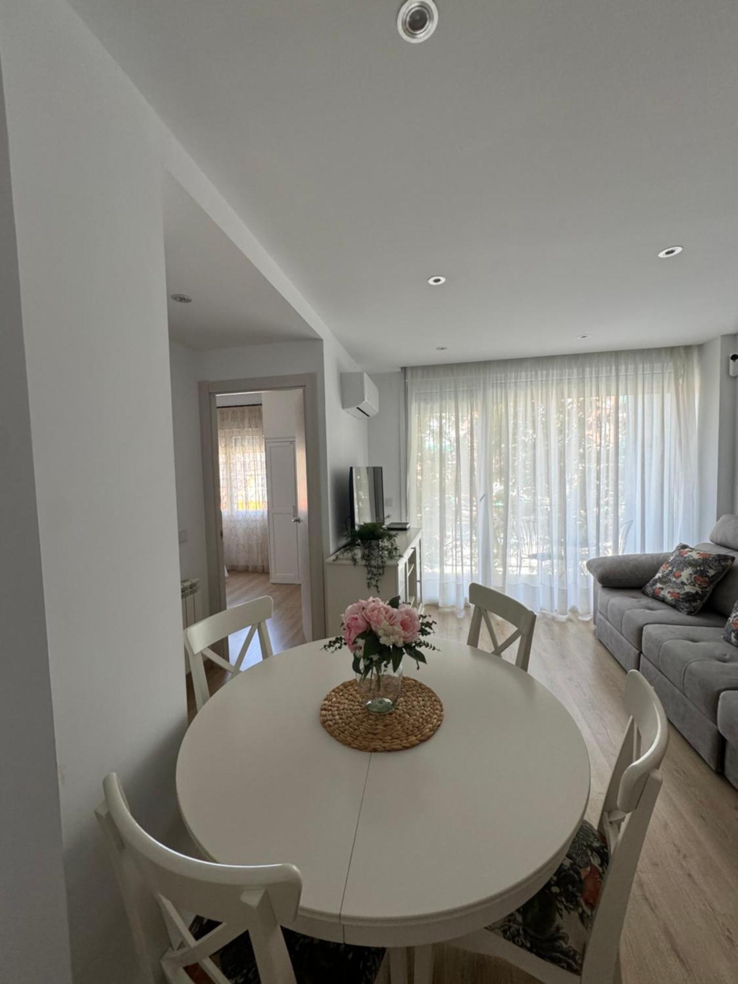 アルカラ・デ・エナレスAlcala Luxury Piso Completo De 80Mアパートメント エクステリア 写真