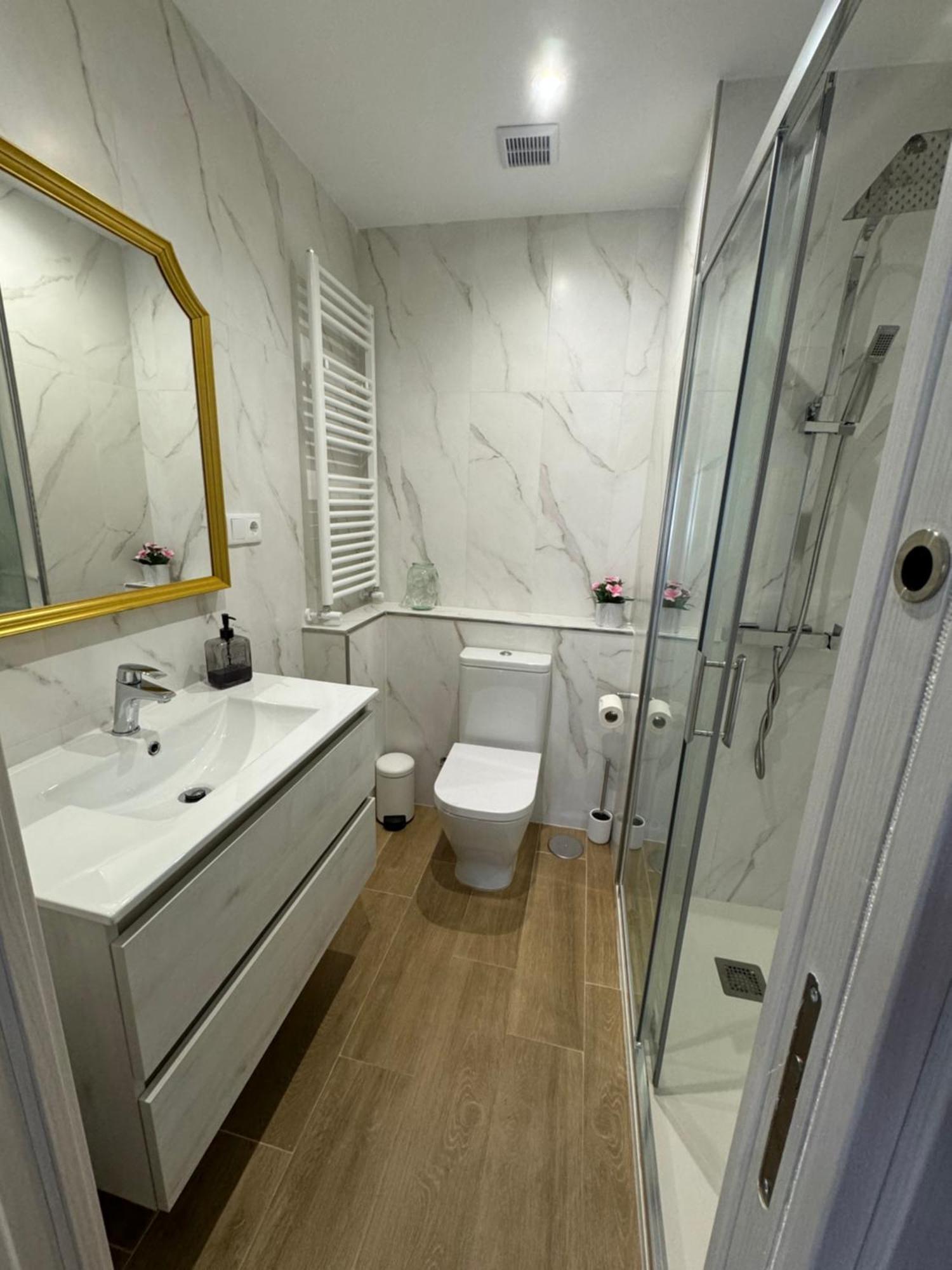 アルカラ・デ・エナレスAlcala Luxury Piso Completo De 80Mアパートメント エクステリア 写真